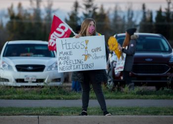 18,000 call for Premier Higgs to resign