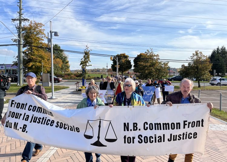 Qui peut vivre avec 593$ par mois?