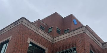 Health care privatization under scrutiny ahead of provincial elections [video]