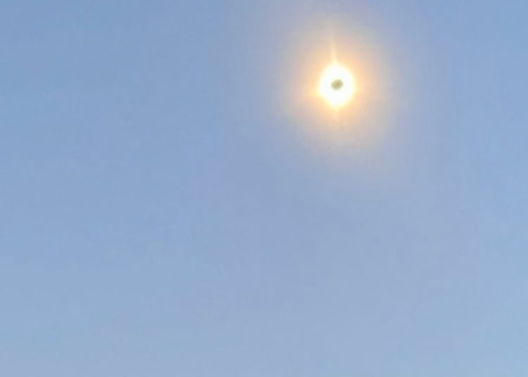 Partial descriptions of a total eclipse: the view from Elsipogtog