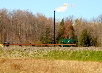 Doctors warn of fracking’s ‘unacceptable health risks.’ Where do the political parties stand? [video]