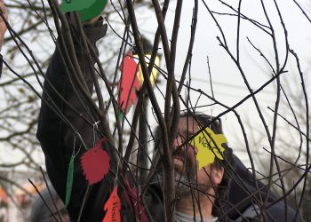 Community mourns dozens who died struggling with homelessness, addiction this year [video]