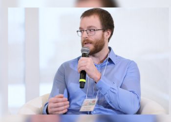 Corporate dentistry is on the rise. Make dental care universal