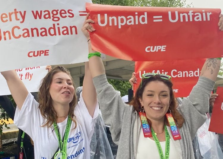 Flight attendants claim victory as tentative deal reached with Air Canada