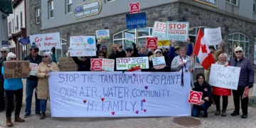 Protesters rally in Sackville as environmental award goes to gas plant opponents