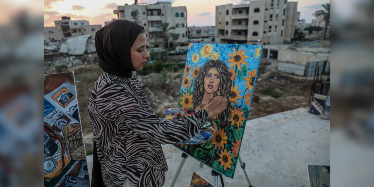 Photos: Between the colours, and the continuation of war
