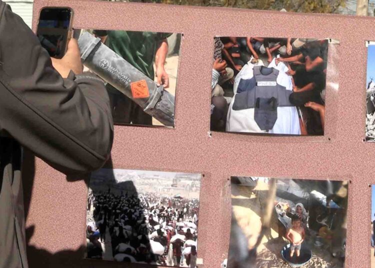 Photo exhibit shows dangers faced by journalists, daily struggle to survive in Gaza Strip [video]